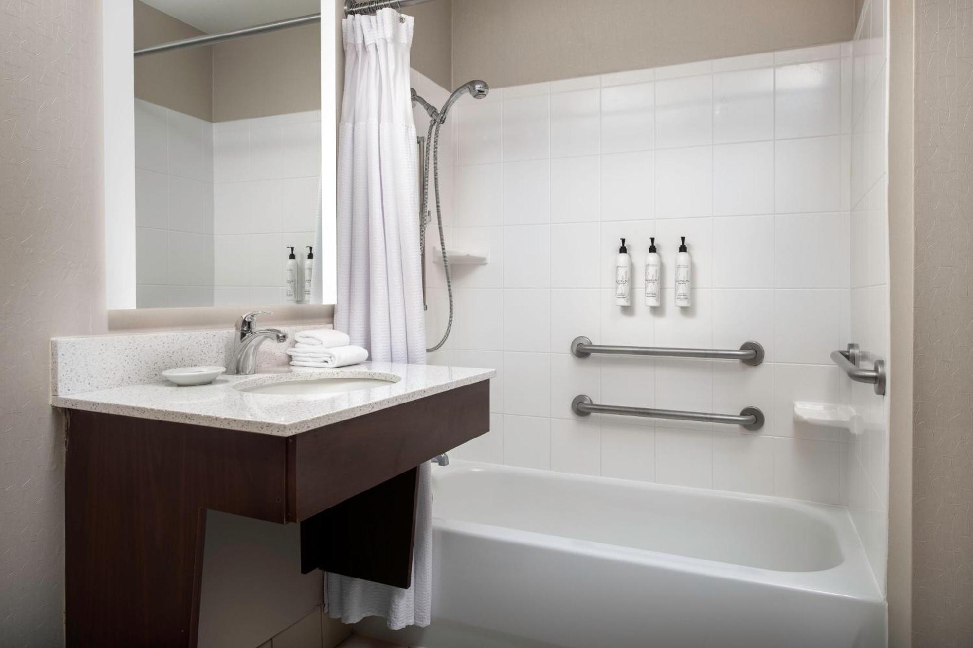 Hotel Springhill Dallas Addison/quorum Drive 3*